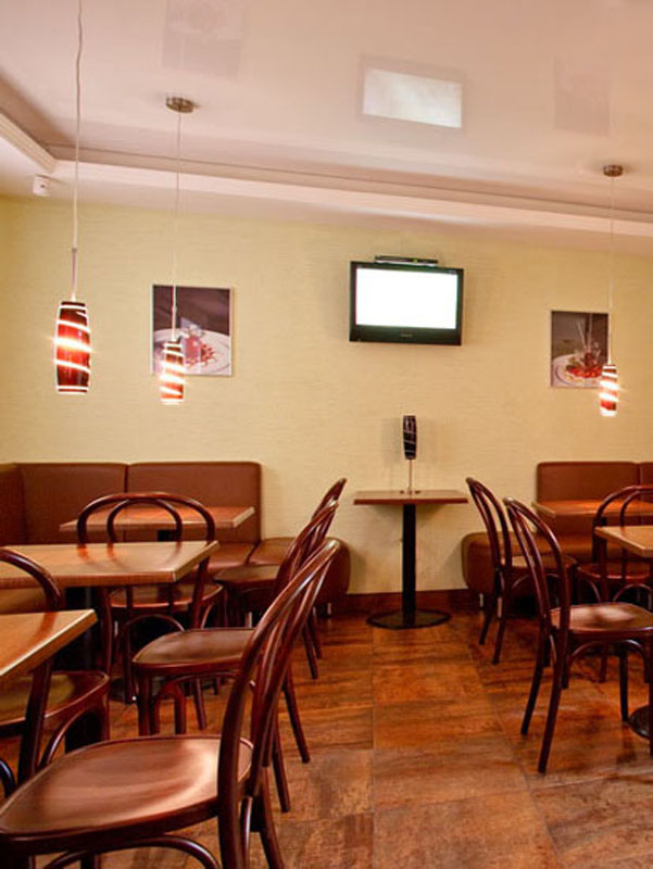 Основной зал — Кувертюр