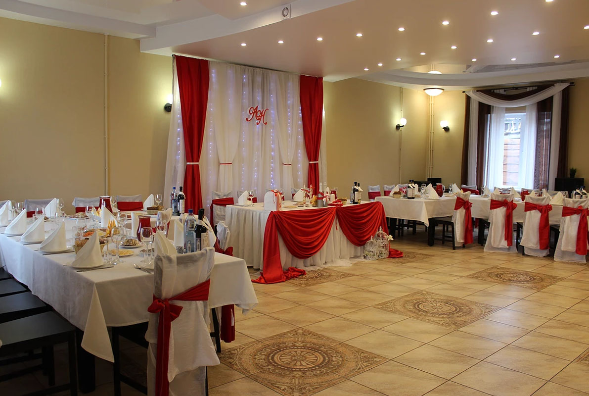 Основной зал