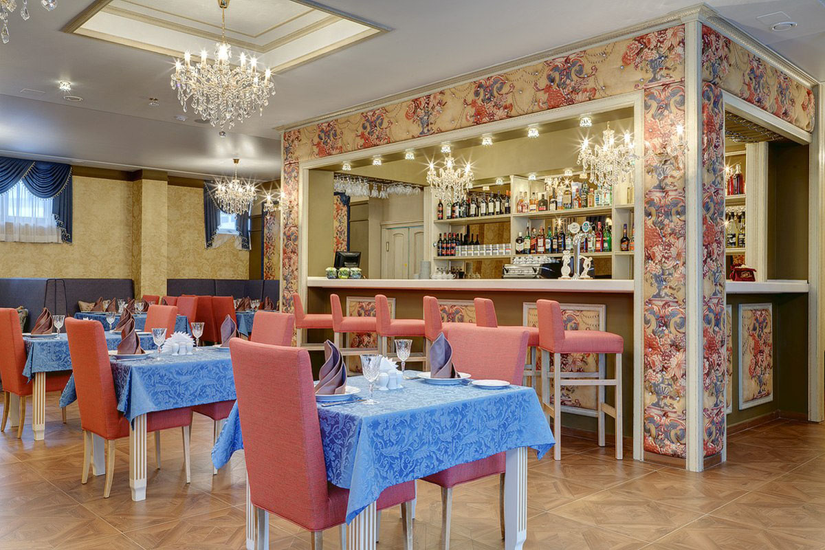 Основной зал — Барышня