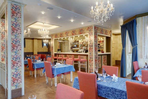 Банкетный зал Барышня