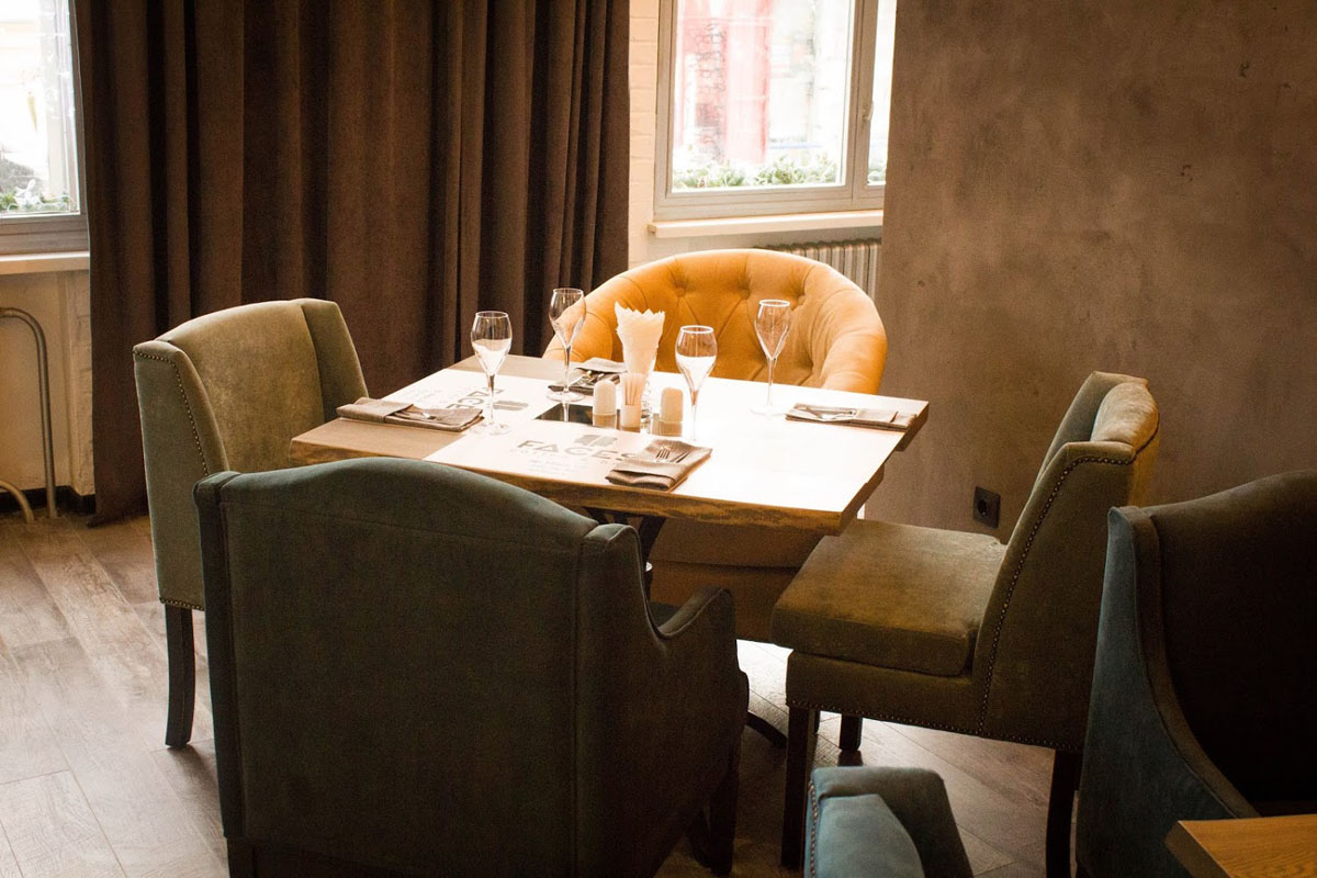 Основной зал — FACES