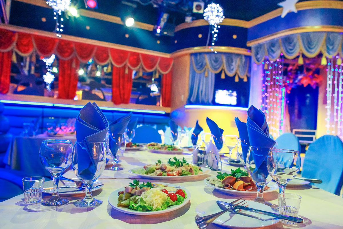 Основной зал — Урфин Джюс