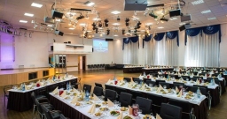 Основной зал