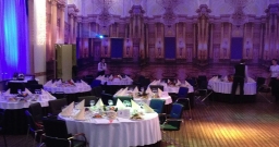 Основной зал — интерьер зала