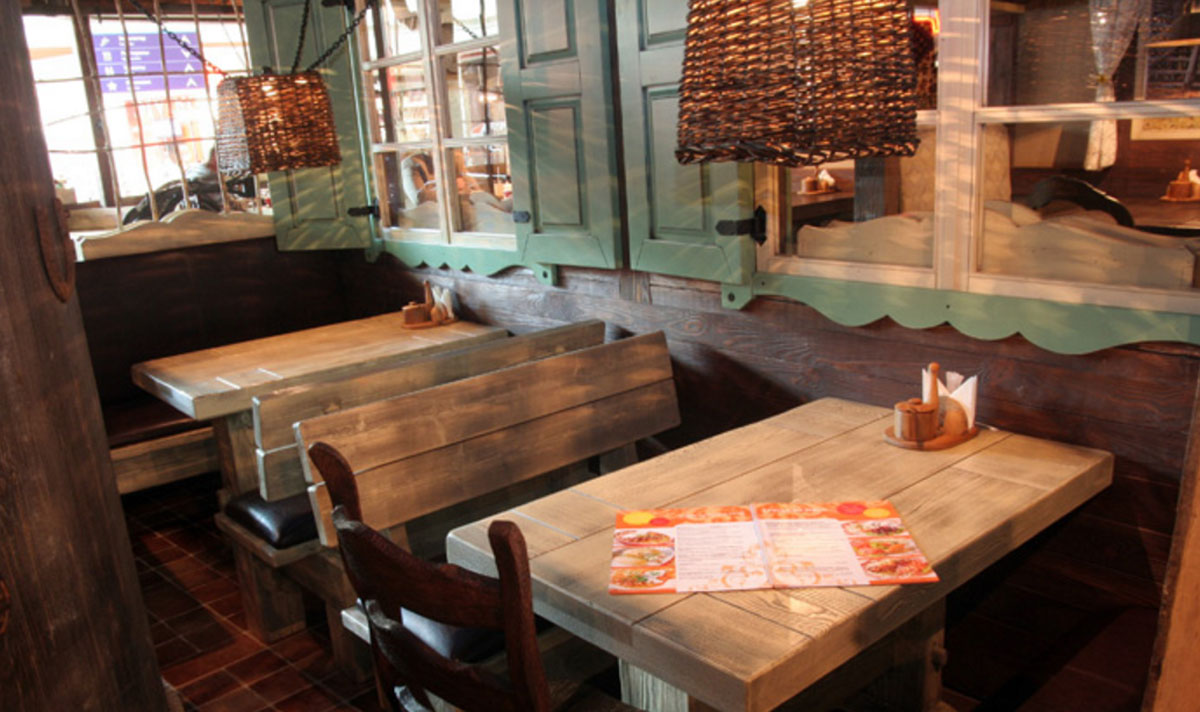 Основной зал — Брикас