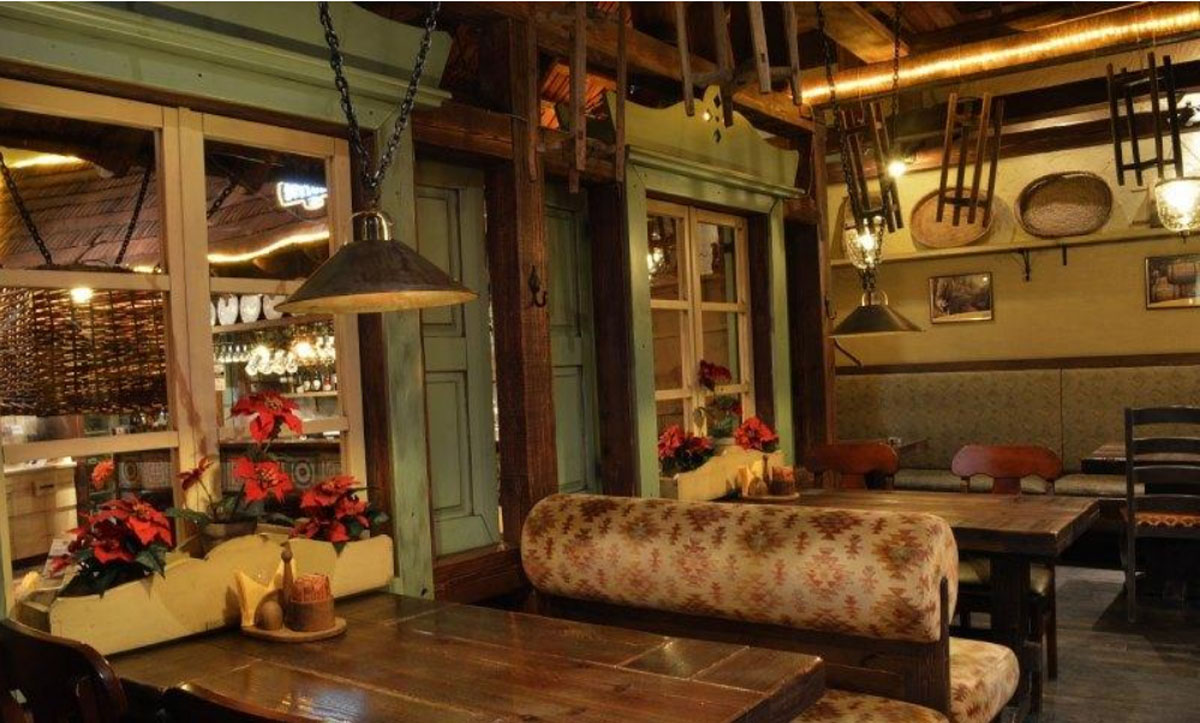 Основной зал — Брикас