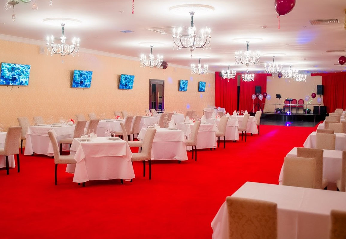 Основной зал — Ресто-клуб Саяны Royal