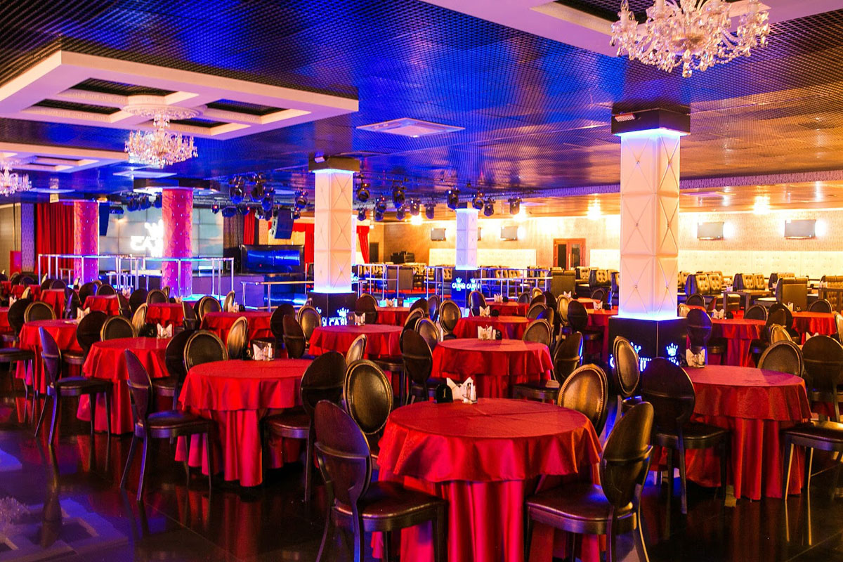 Основной зал — Ресто-клуб Саяны Royal