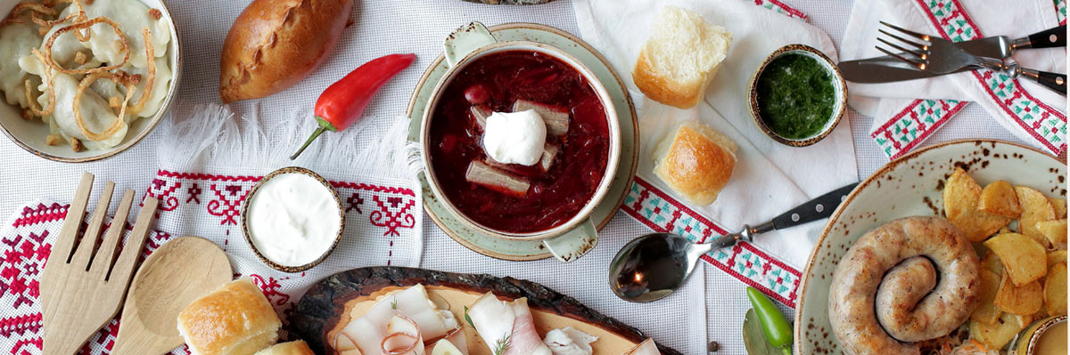 Основной зал — Борщ и Сало