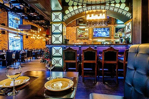 Основной зал — Ресторан Bootleggers bar