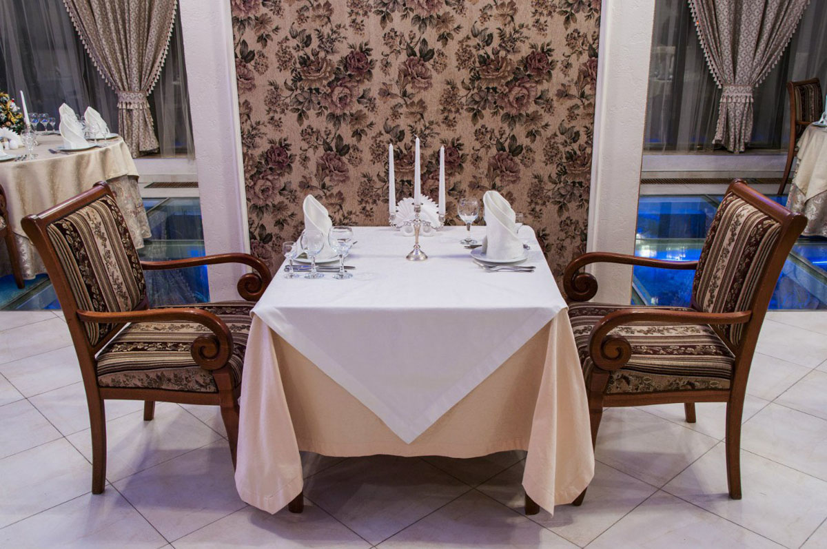 Зал на 80 человек —  Сударъ