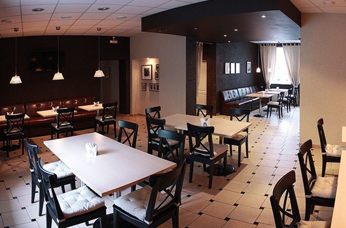 Основной зал — Ривьера