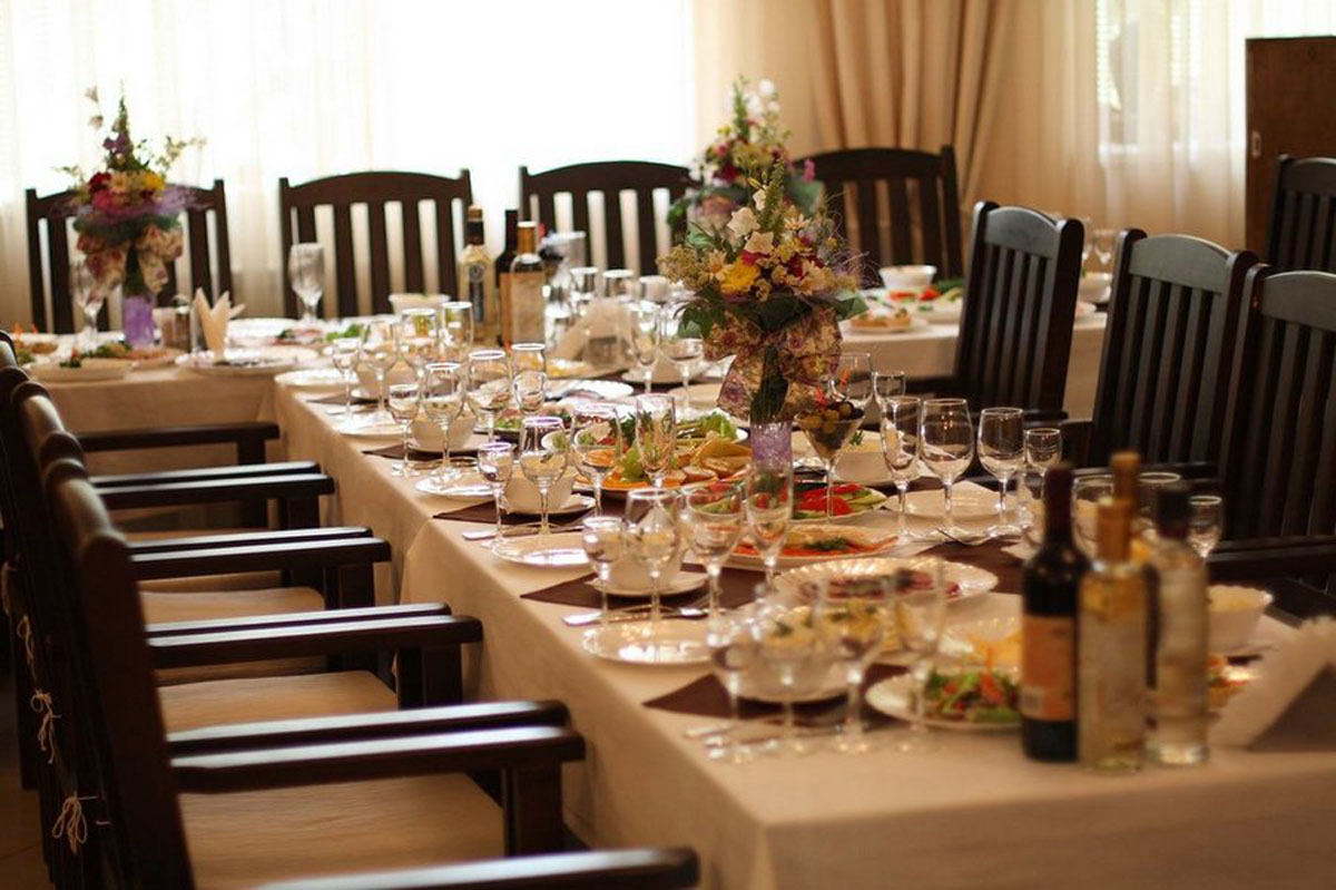 Основной зал — Стейк бар