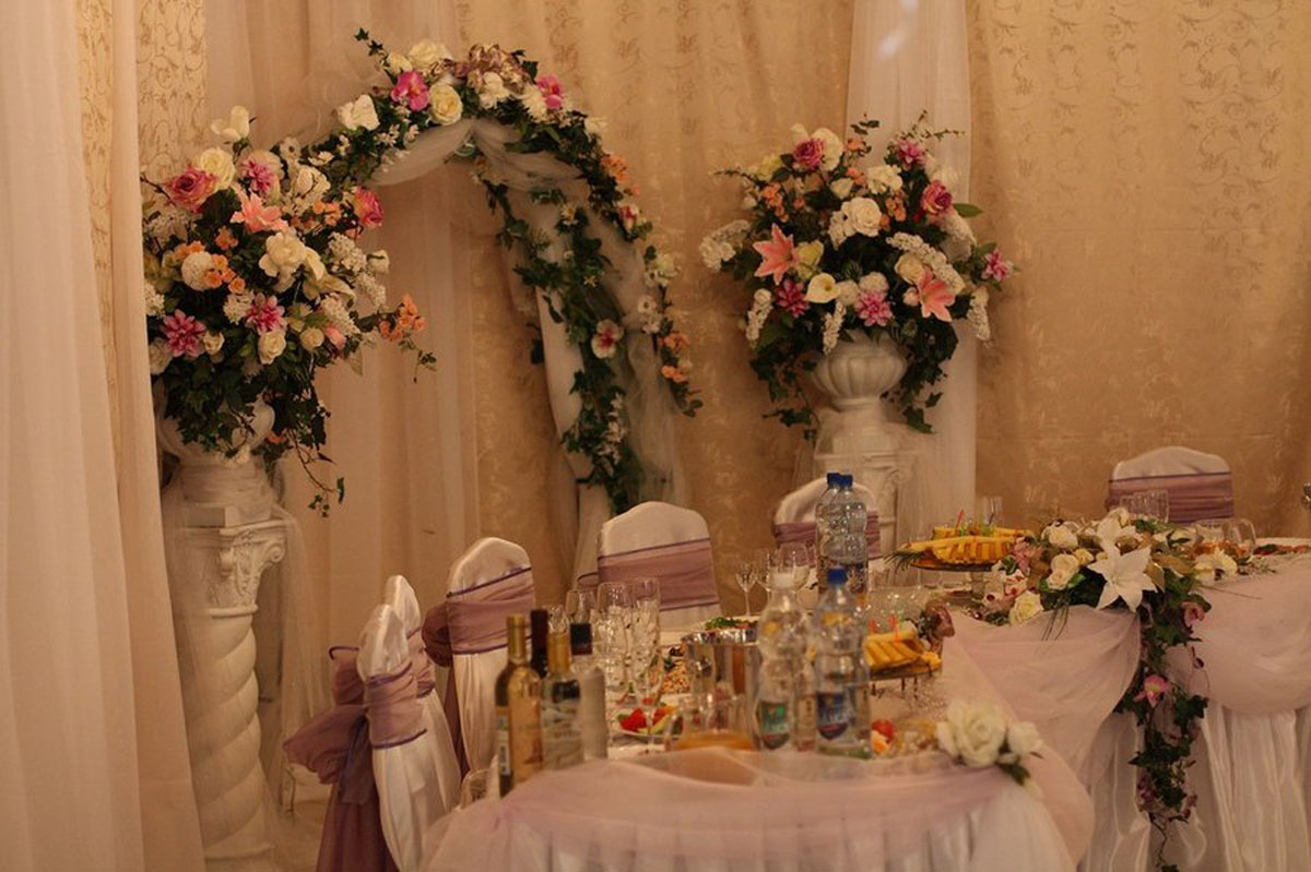 Основной зал — Стейк бар