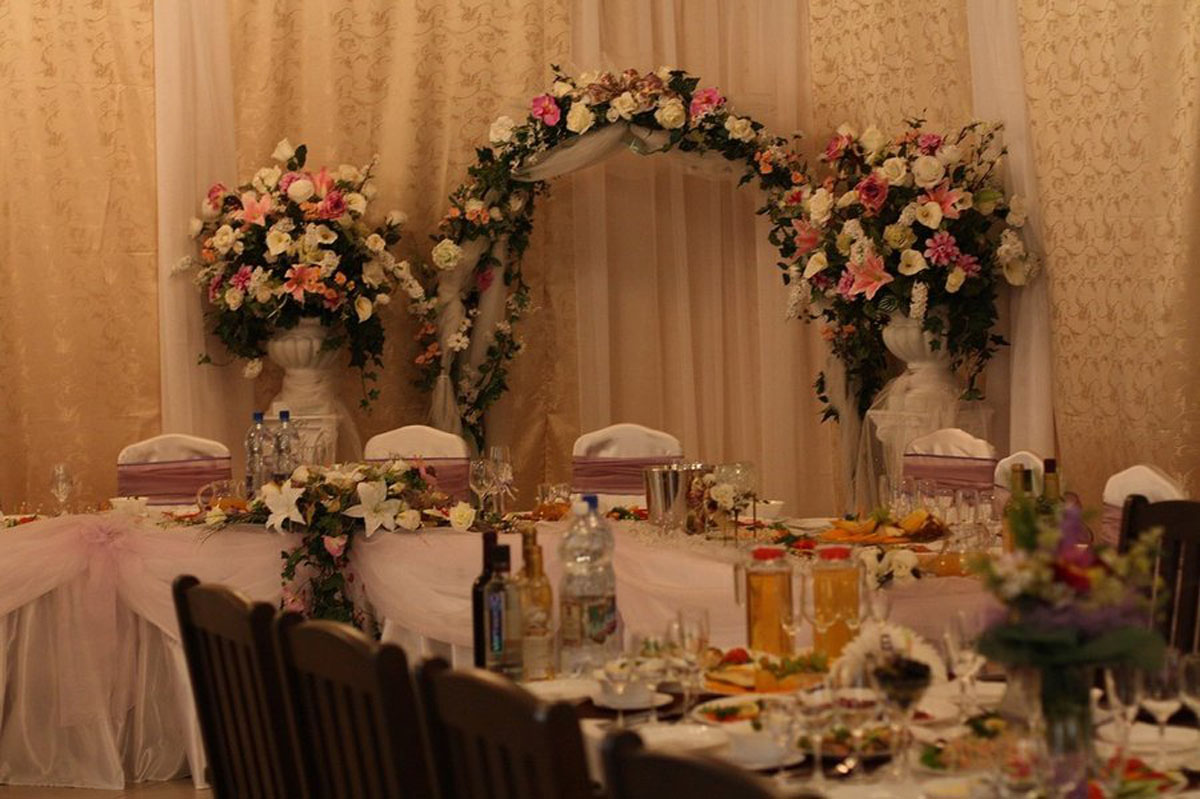 Основной зал — Стейк бар