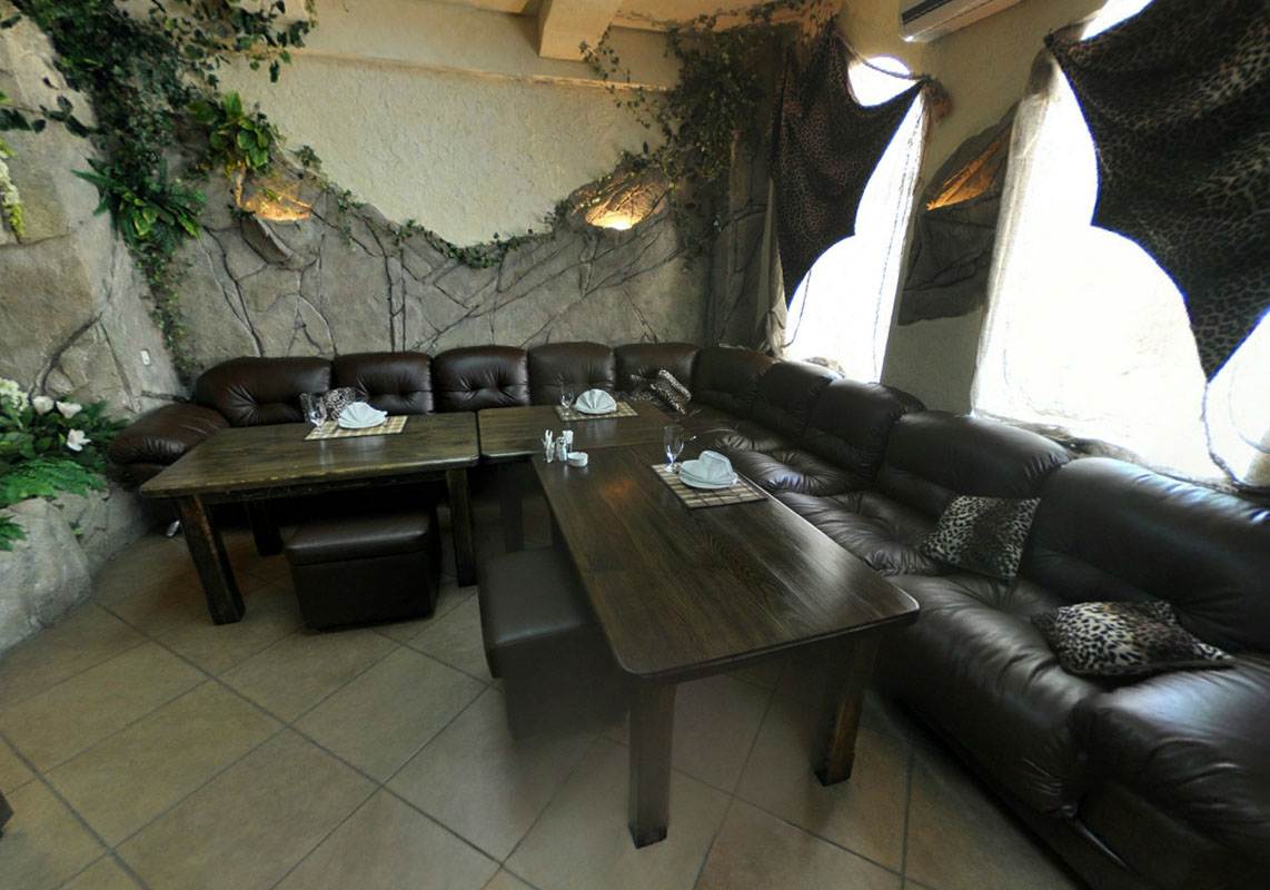 Основной зал — Короли