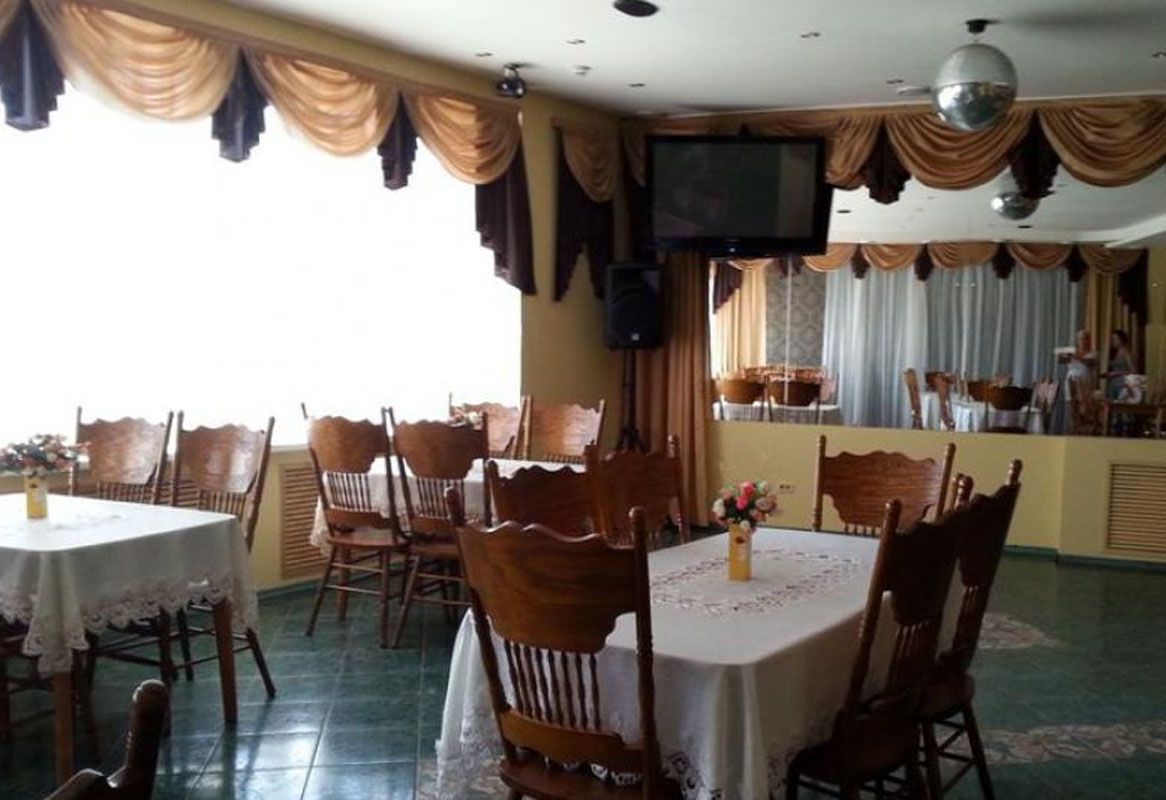 Основной зал — Sunrise