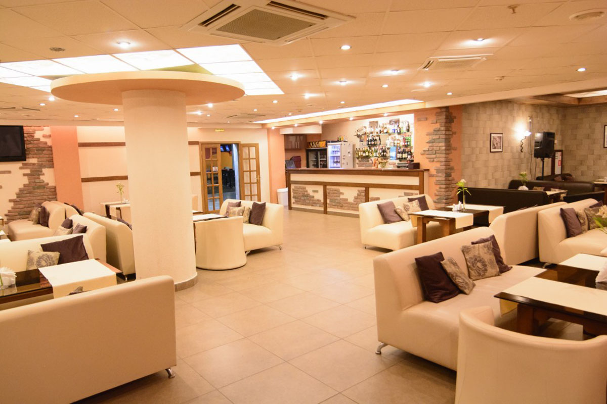 Основной зал — Ресторан Премьер