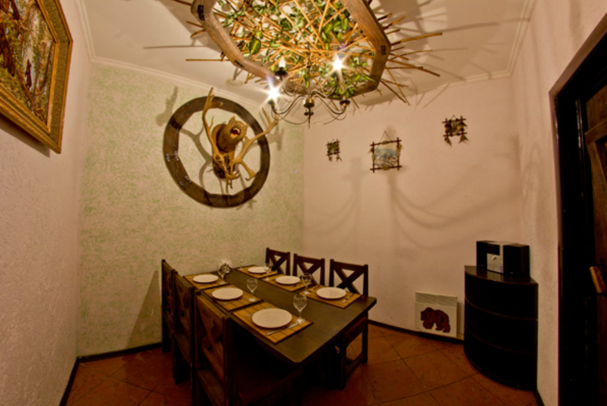 Малый зал — Кафе Берлога