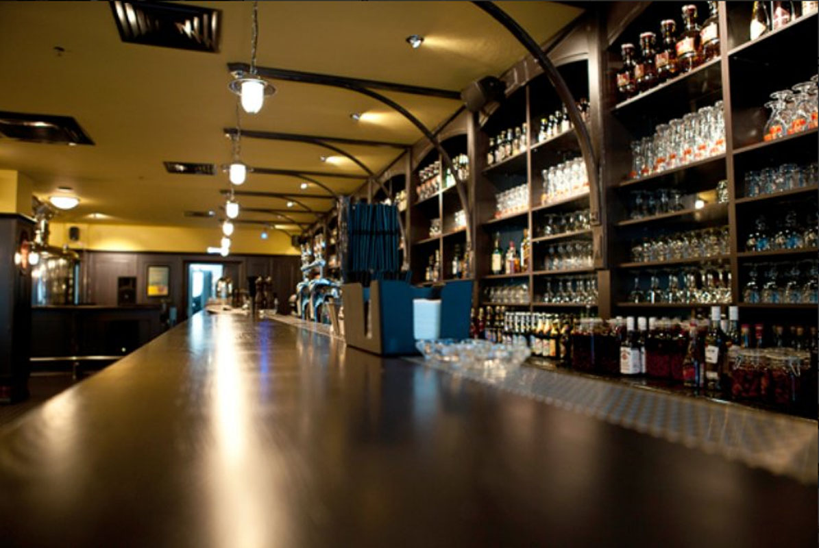 Основной зал — Пивовар на Маршала Борзова