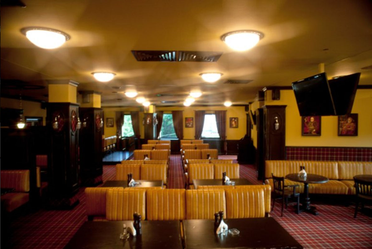 Основной зал — Пивовар на Маршала Борзова