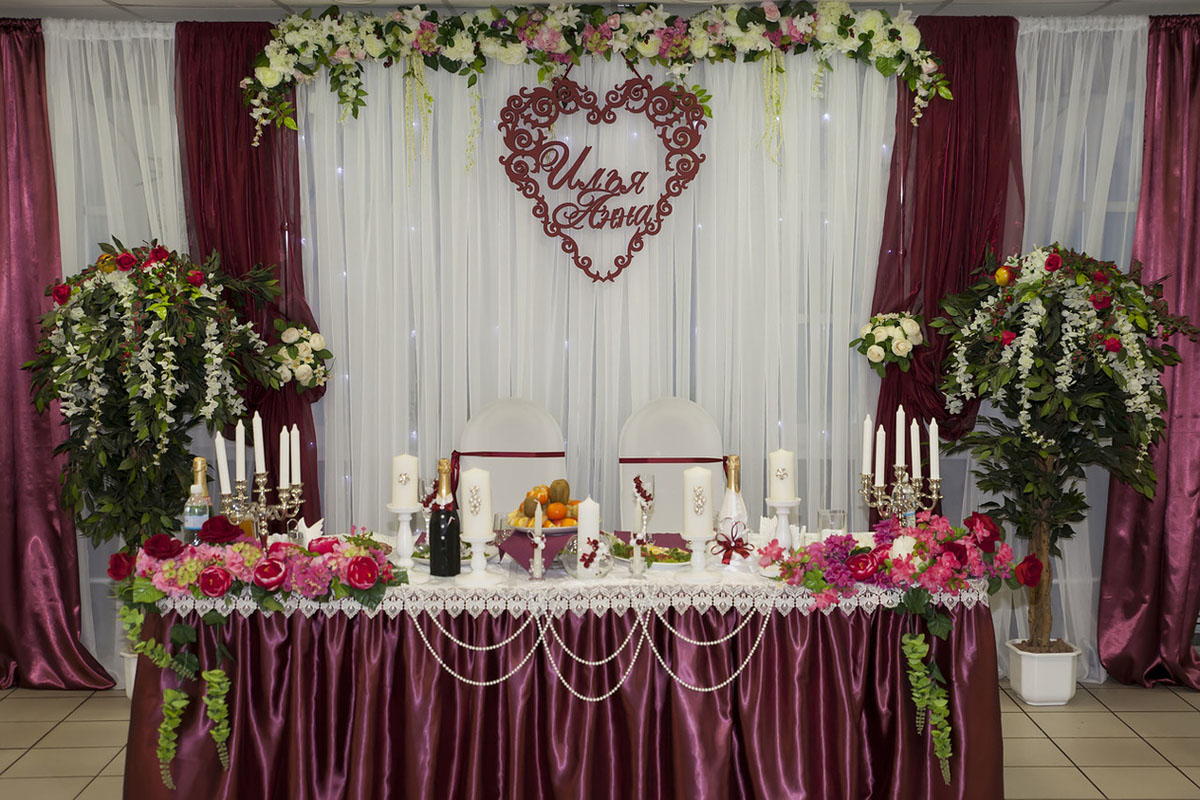 Зал на 100 человек — Банкетный комплекс Праздничный