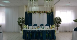 Зал на 100 человек