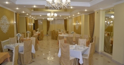 Зал на 100 человек