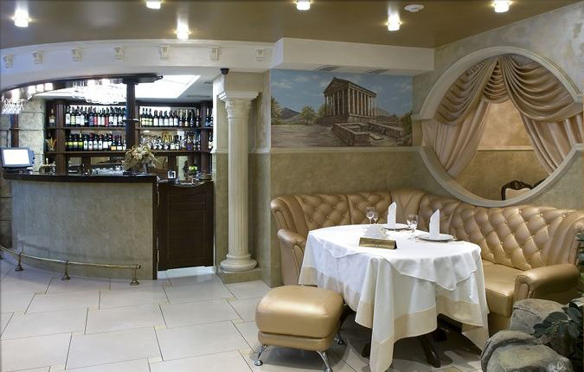 Основной зал — Ереван