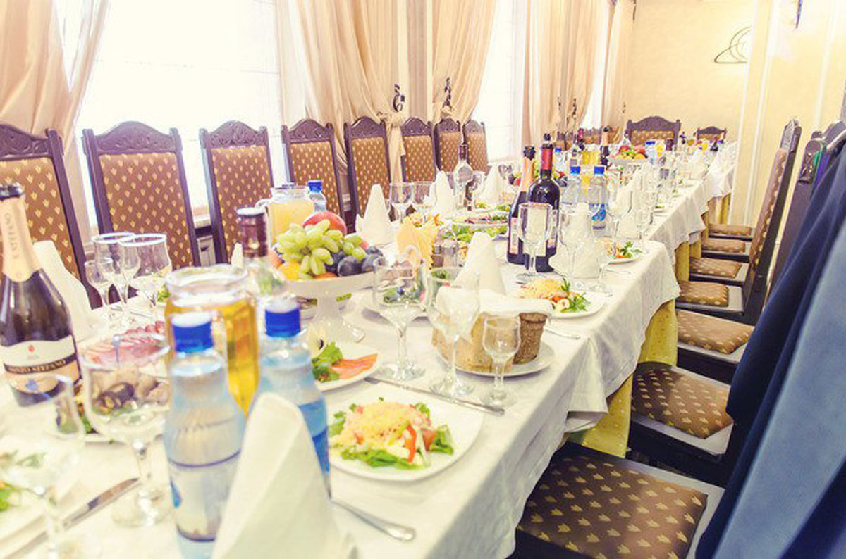 Основной зал — Ресторан Латвия