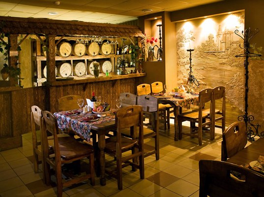 Банкетный зал Винный клуб Виновник