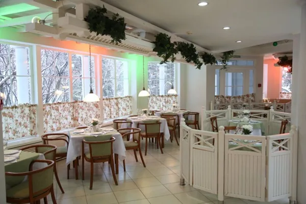 Основной зал