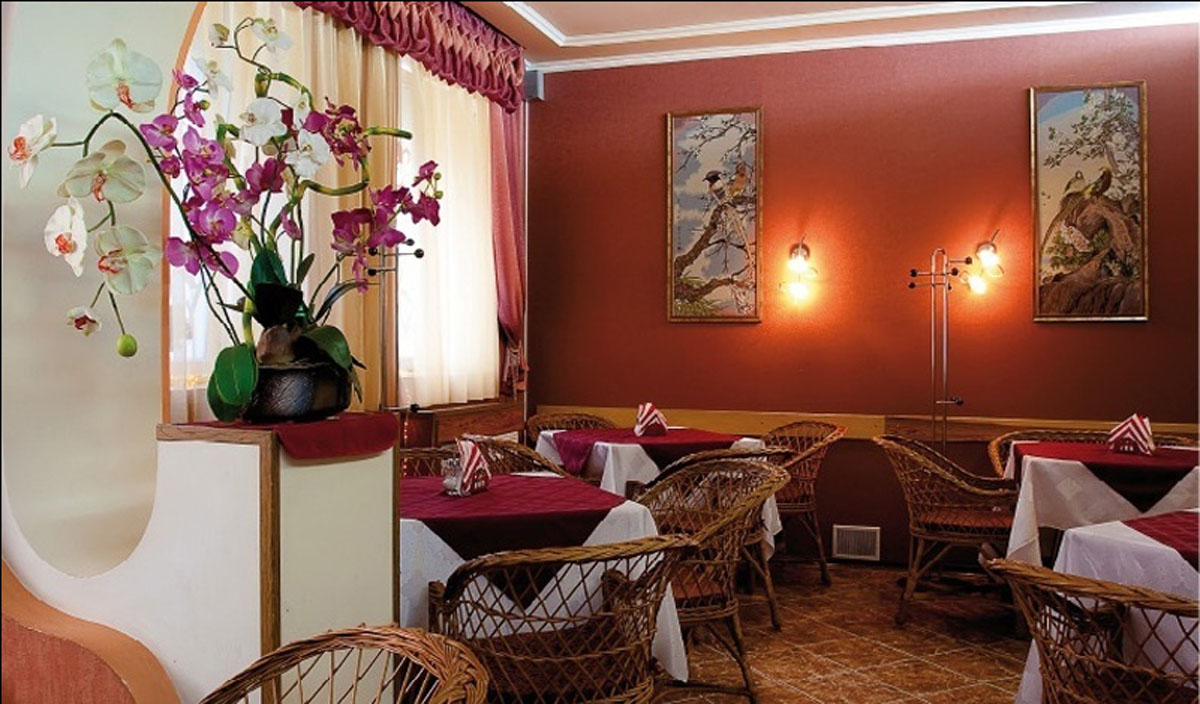 Основной зал