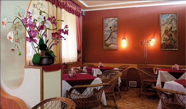 Логотип Визави