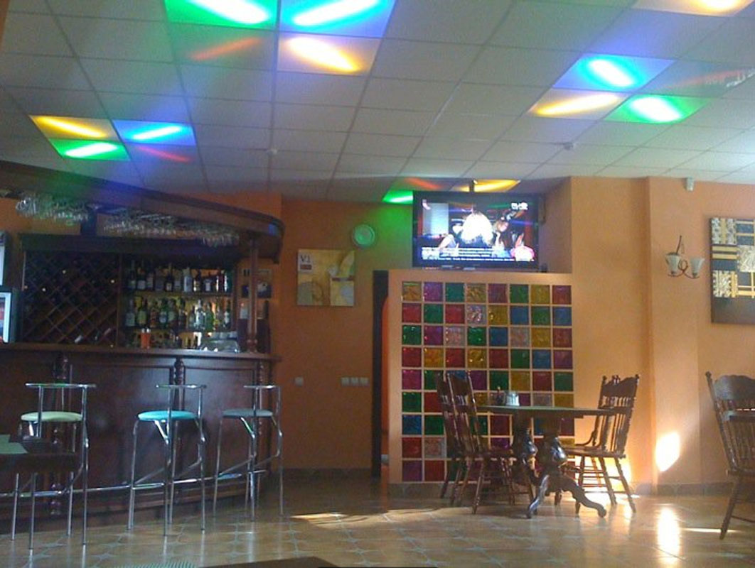 Основной зал — Тройка