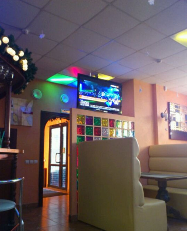 Основной зал — Тройка