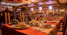 Основной зал — интерьер зала