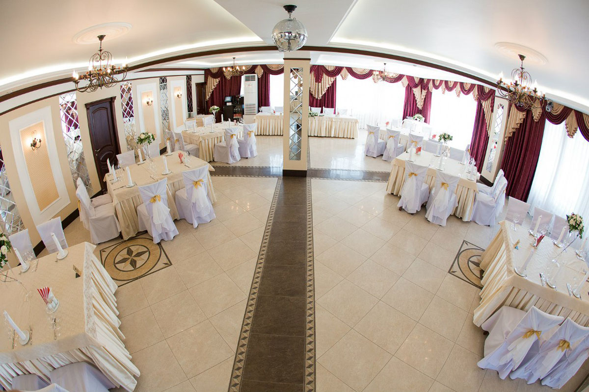 Основной зал — Ресторан Славянский