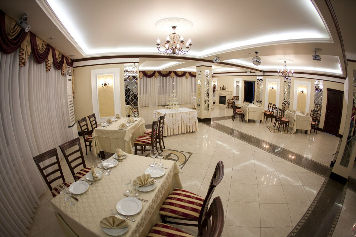 Основной зал — Ресторан Славянский
