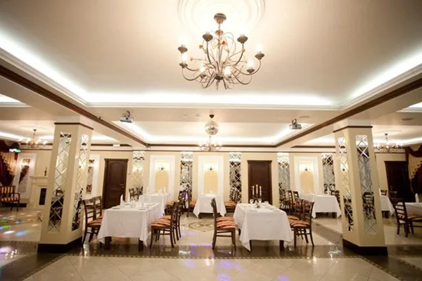 Основной зал