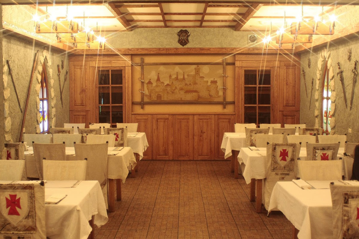 Чердачок художника — Застолье