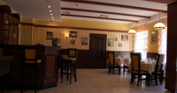 Основной зал