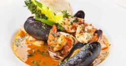 Основной зал — интерьер зала