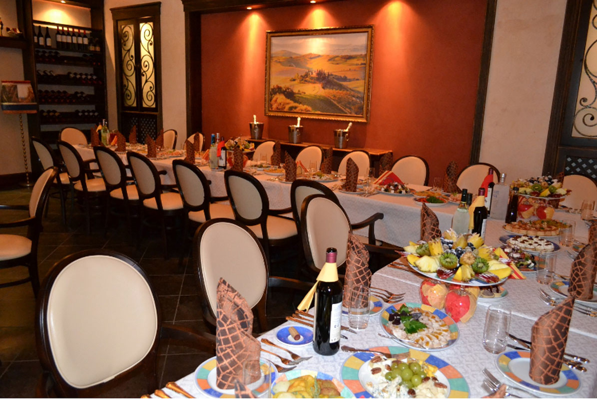 Основной зал — Сиеста