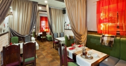 Основной зал — интерьер зала