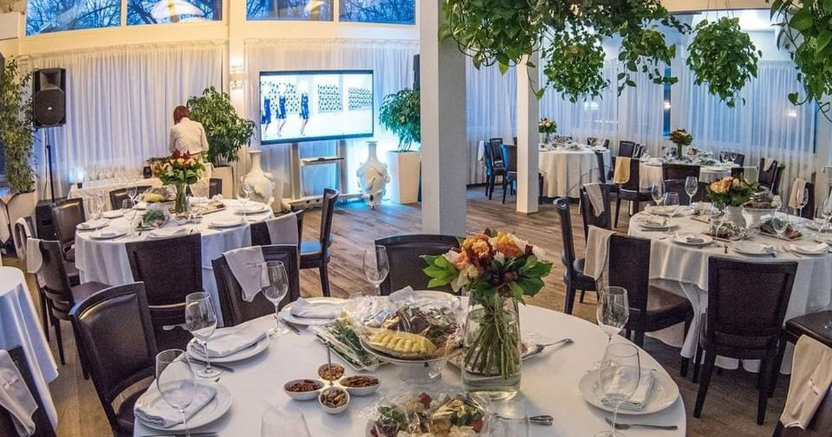 Ресторан-клуб-караоке Leningrad / Ленинград — Веранда, фото банкетного зала