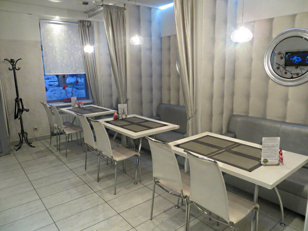 Кафе-бар Гранат — Основной зал, фото банкетного зала