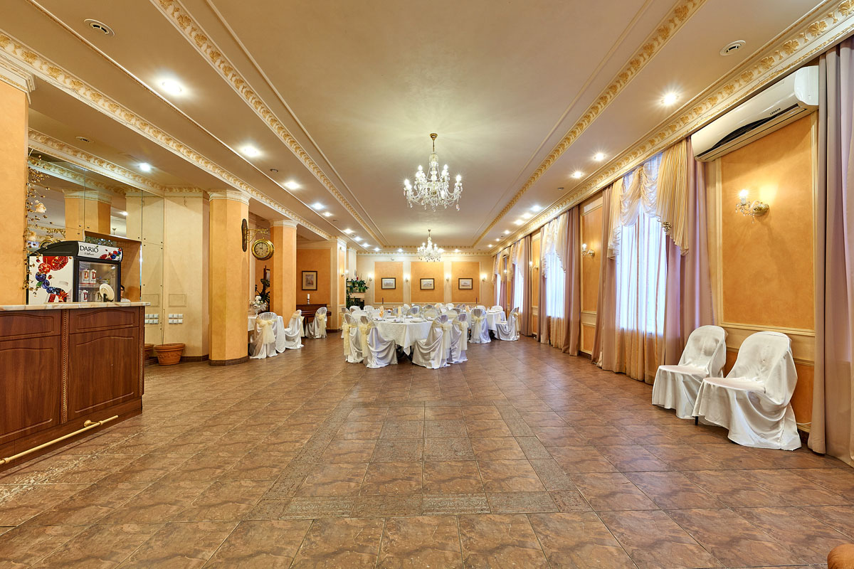 Основной зал — Кафе Град