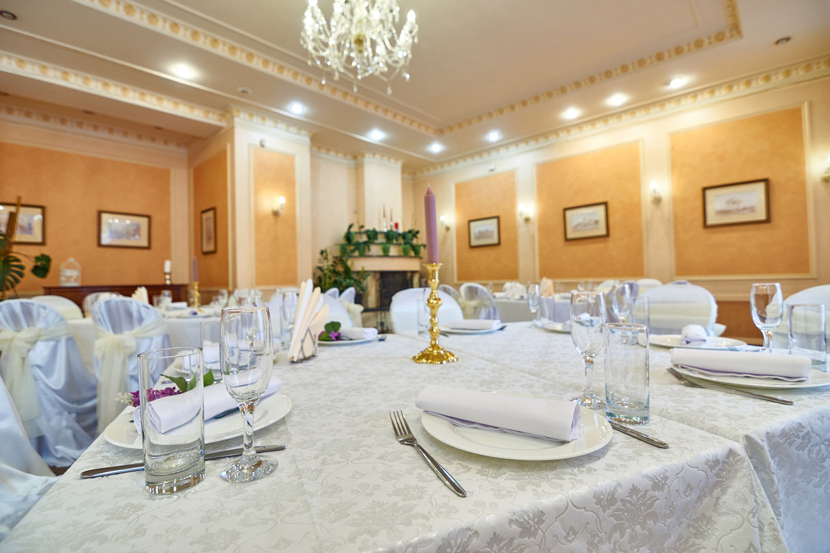 Основной зал — Кафе Град