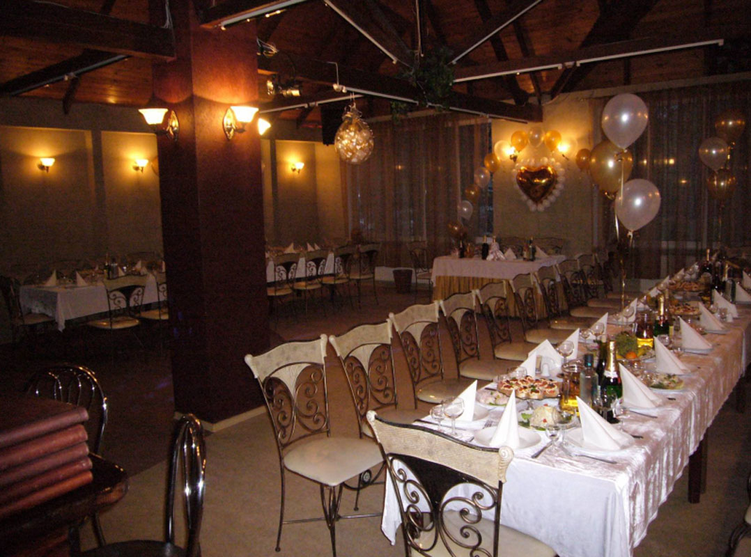 Основной зал — Уралочка